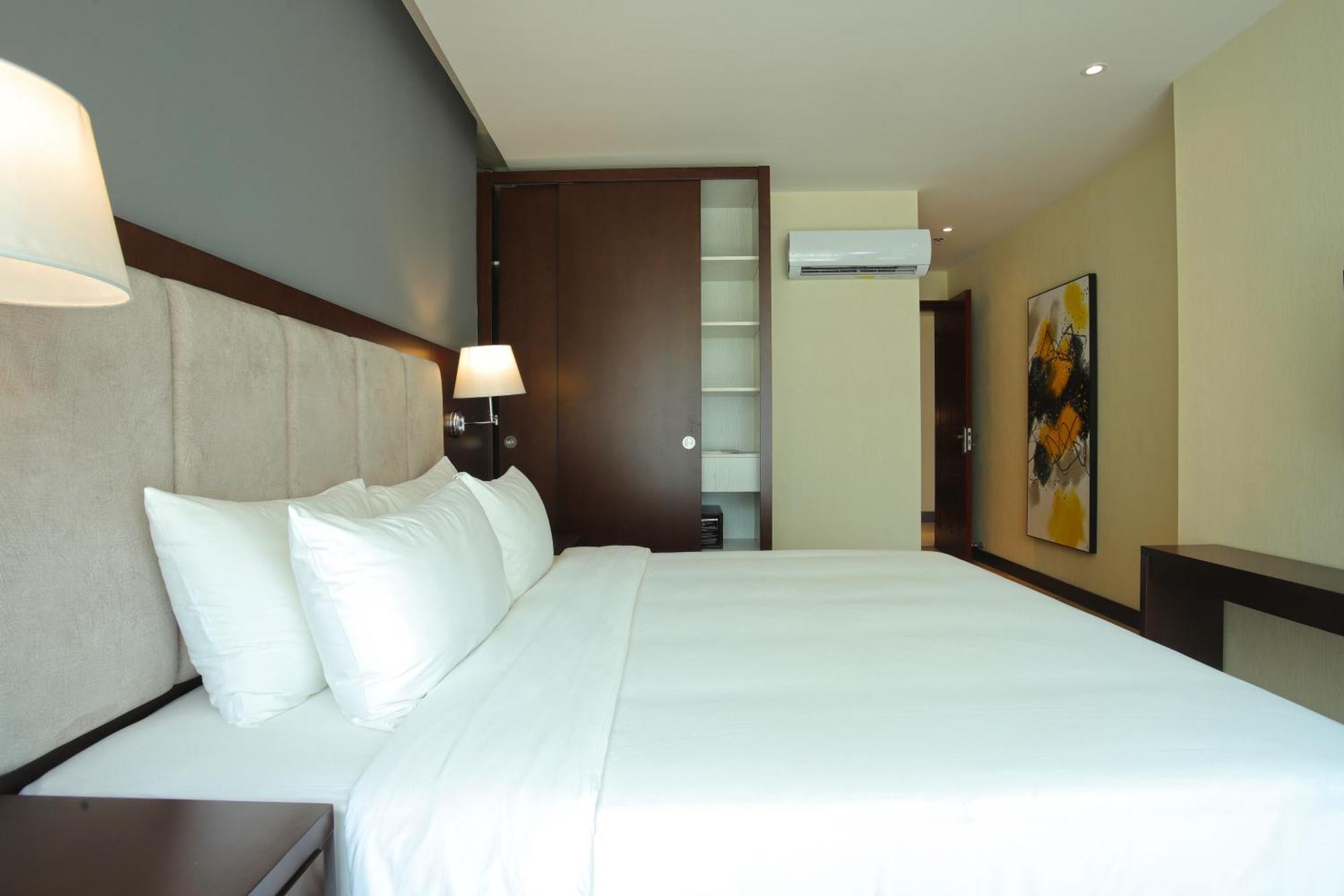 Olympia City Hotel By Dara Phnom Penh Exteriör bild