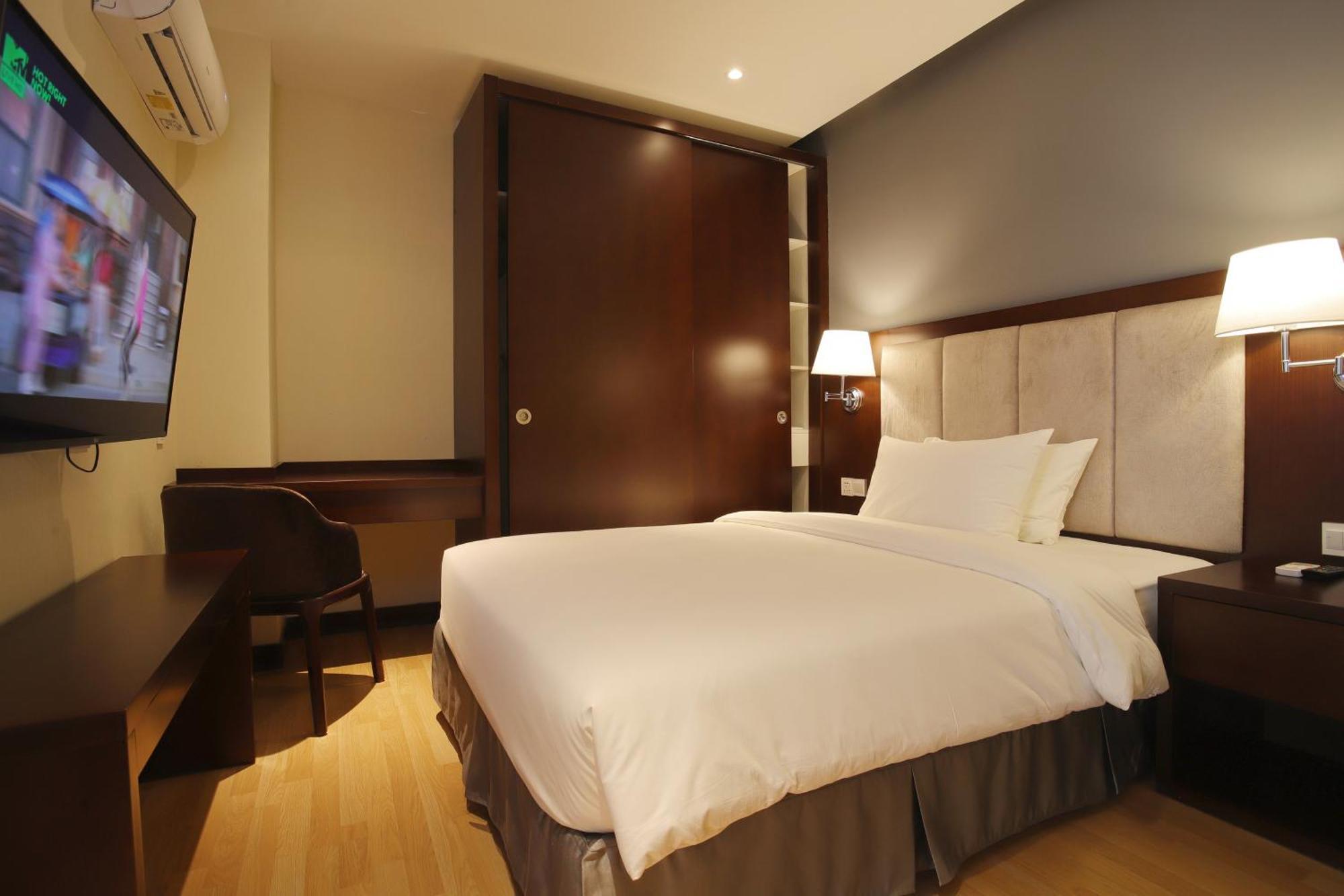 Olympia City Hotel By Dara Phnom Penh Exteriör bild