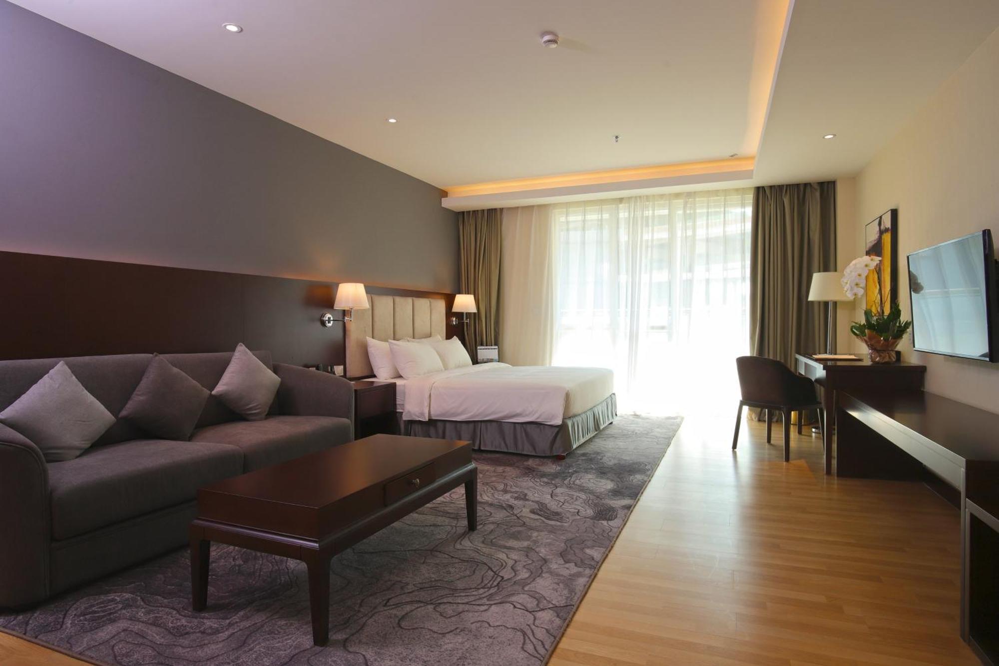Olympia City Hotel By Dara Phnom Penh Exteriör bild